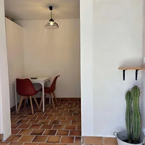 Bed & Breakfast - Douceur Du Sud, Entre Et Campagne, Hyères